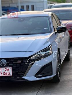 نیسان ئەلتیما